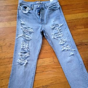 Levi's destroyed ankle with jeans